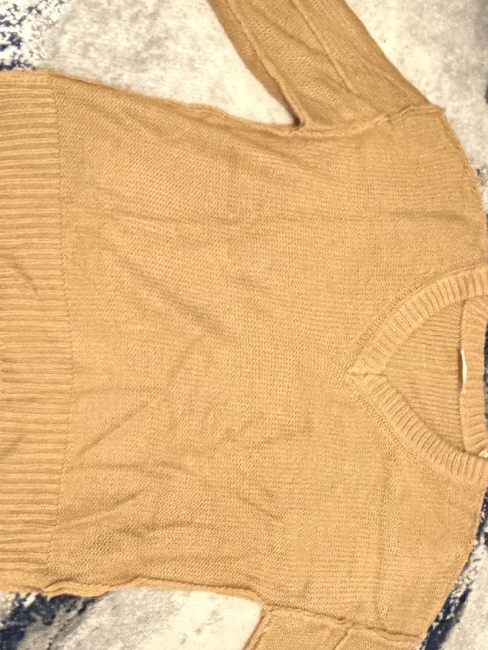 New In Women's Large Camel Tan V-Neck Knit Sweater High Low Hem